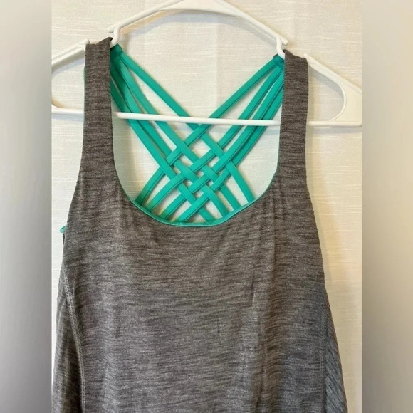 Lululemon Free To Be Tank With Built In Bra Size 6 - Picture 3 of 5